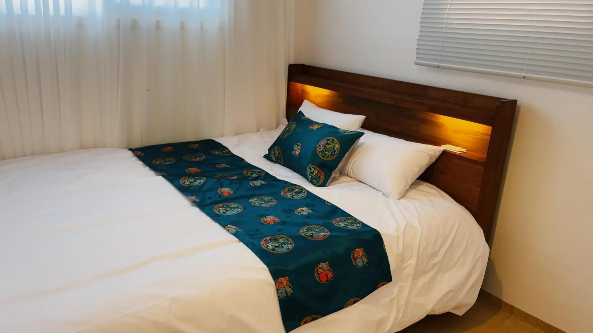 Mangwon Market 1Min, Mangwon Station 3Min, Korean-Style Accommodation, 4Room, 12Ppl ソウル特別市 アパート