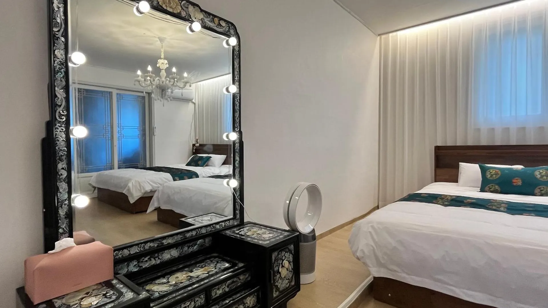 Mangwon Market 1Min, Mangwon Station 3Min, Korean-Style Accommodation, 4Room, 12Ppl ソウル特別市