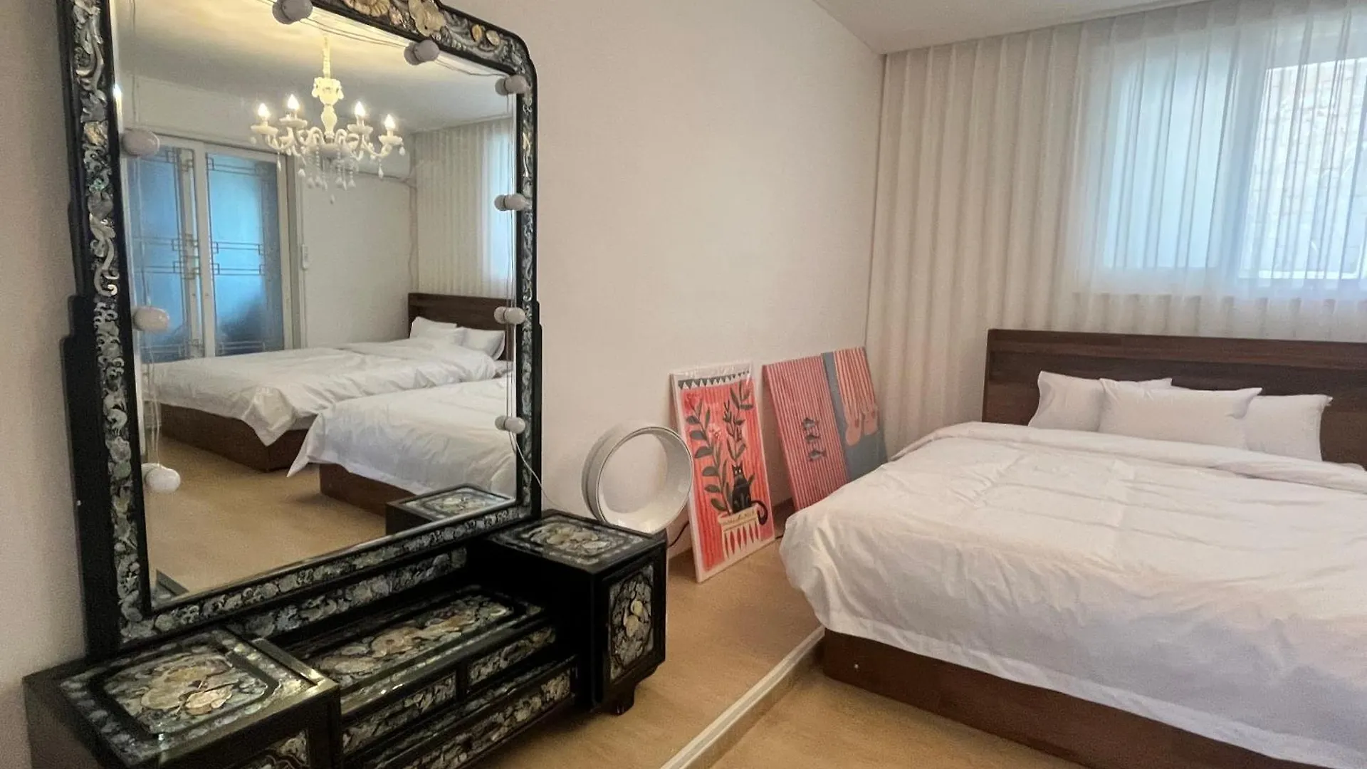 Mangwon Market 1Min, Mangwon Station 3Min, Korean-Style Accommodation, 4Room, 12Ppl ソウル特別市 0*,  韓国